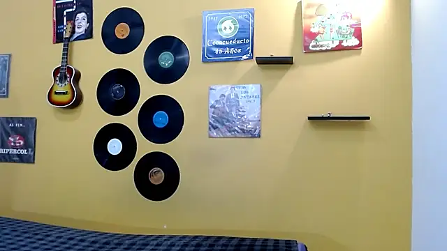 skinnyverus18 online show from 03-17-26, 07:39