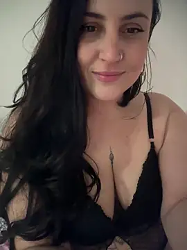 Snapshot of Luna_Velvet_s2 chatting on 05-28-26, 02:52 Luna Velvet s2 online show from 05-28-26, 02:52
