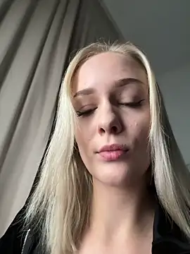 DaryaDoll online show from 11-04-25, 08:12