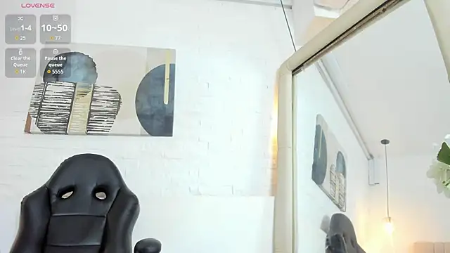 Sarah GothicGirl online show from 01-10-26, 07:42