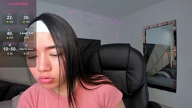 SaraWagner  online show from 03-11-26, 12:15