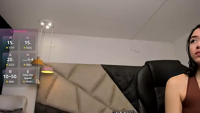 SaraWagner  online show from 11-24-25, 12:32