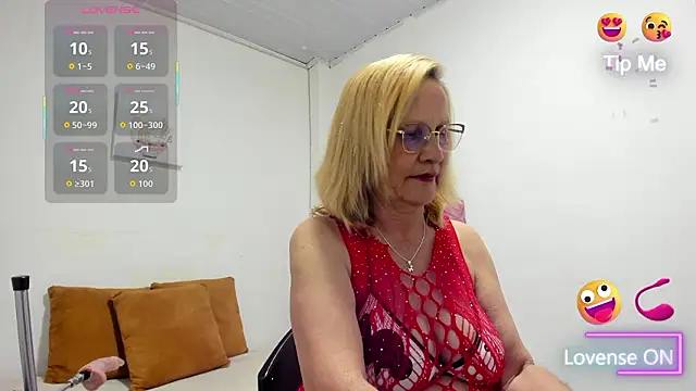 esmeraldaladys online show from 02-19-26, 07:22