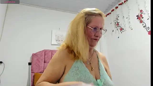 esmeraldaladys online show from 07-22-26, 07:16