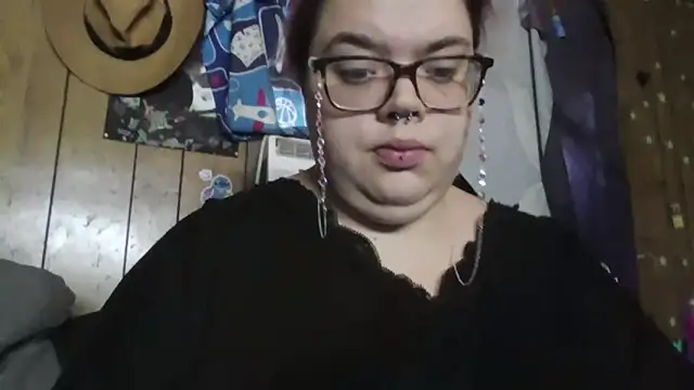 Snapshot of GoddessDess chatting on 09-23-25, 12:56 GoddessDess online show from 09-23-25, 12:56
