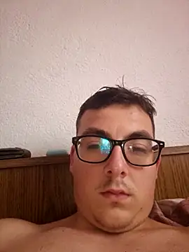 Snapshot of Cristian_pula chatting on 07-19-26, 04:48 Cristian pula online show from 07-19-26, 04:48