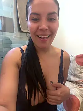 MacaW09 online show from 02-27-26, 02:01