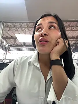 MacaW09 online show from 03-30-26, 10:11