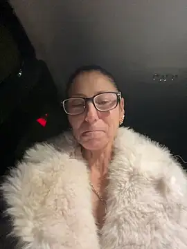 eddivad6974 online show from 12-19-25, 06:43