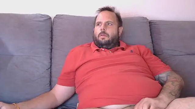 Snapshot of cesc4545 chatting on 10-29-25, 02:16 cesc4545 online show from 10-29-25, 02:16