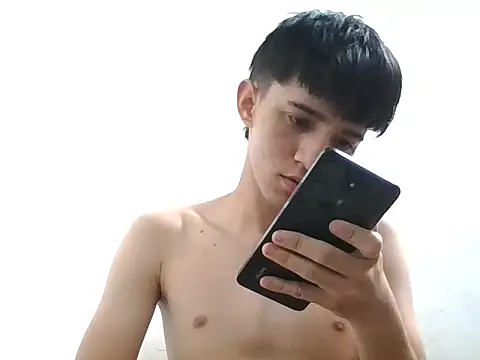 Snapshot of Ben_Rey chatting on 11-12-25, 03:27 Ben Rey online show from 11-12-25, 03:27