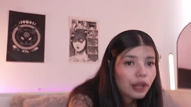 sophieee art online show from 09-19-25, 07:29