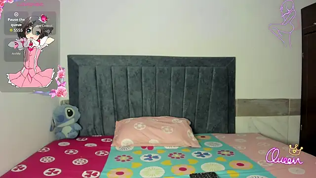 Snapshot of emmie_bunny chatting on 03-24-26, 12:21 emmie bunny online show from 03-24-26, 12:21