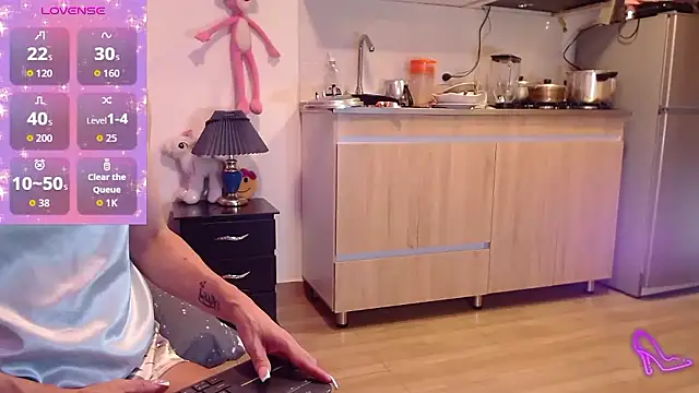 AllysonStonne online show from 01-16-26, 01:42