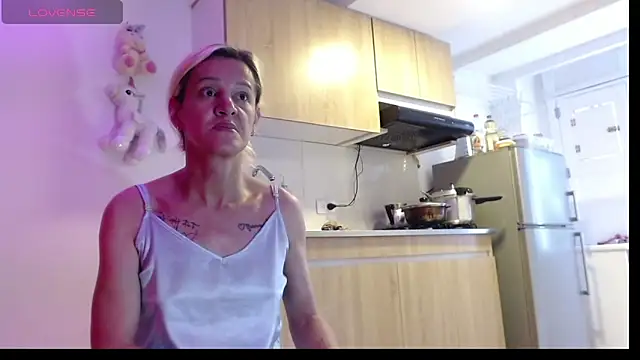 AllysonStonne online show from 03-27-26, 07:04