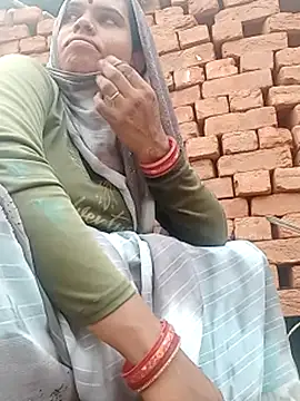 Snapshot of Soniya_pandit chatting on 07-19-26, 01:47 Soniya pandit online show from 07-19-26, 01:47