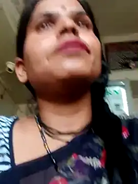 Snapshot of Soniya_pandit chatting on 05-15-26, 02:20 Soniya pandit online show from 05-15-26, 02:20