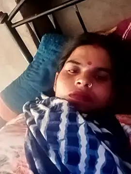 Snapshot of Soniya_pandit chatting on 04-17-26, 11:02 Soniya pandit online show from 04-17-26, 11:02