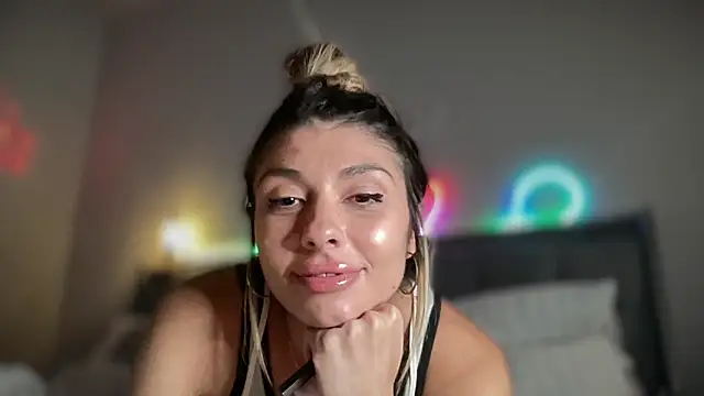 bbgurlnickii online show from 11-11-25, 05:24