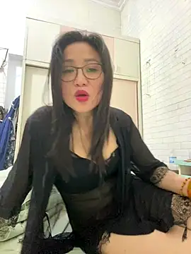 Snapshot of Vitamin_sexy chatting on 10-09-25, 12:06 Vitamin sexy online show from 10-09-25, 12:06