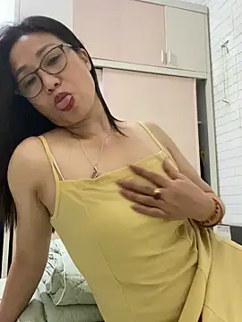 Snapshot of Vitamin_sexy chatting on 10-08-25, 01:56 Vitamin sexy online show from 10-08-25, 01:56