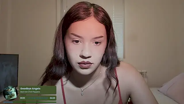 Snapshot of gigifontaine__ chatting on 05-25-26, 08:24 gigifontaine online show from 05-25-26, 08:24