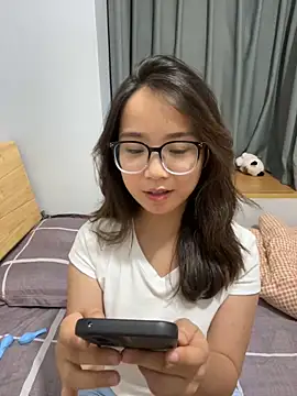 Snapshot of Hdmhdm-0022 chatting on 09-21-25, 02:33 Hdmhdm-0022 online show from 09-21-25, 02:33