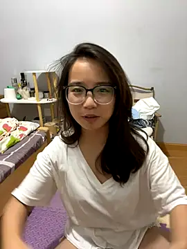 Snapshot of Hdmhdm-0022 chatting on 09-30-25, 01:39 Hdmhdm-0022 online show from 09-30-25, 01:39