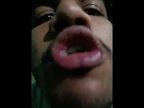 Snapshot of sexofbro chatting on 10-09-25, 07:53 sexofbro online show from 10-09-25, 07:53