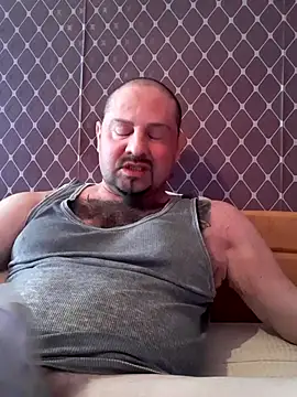 Snapshot of _NEREZA_ chatting on 05-21-26, 04:04 NEREZA online show from 05-21-26, 04:04