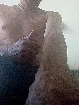 Snapshot of Andrez5041 chatting on 10-21-25, 07:35 Andrez5041 online show from 10-21-25, 07:35