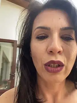 Snapshot of AlyaRei chatting on 05-08-26, 01:48 AlyaRei online show from 05-08-26, 01:48