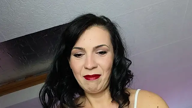 Snapshot of AlyaRei chatting on 10-19-25, 05:59 AlyaRei online show from 10-19-25, 05:59