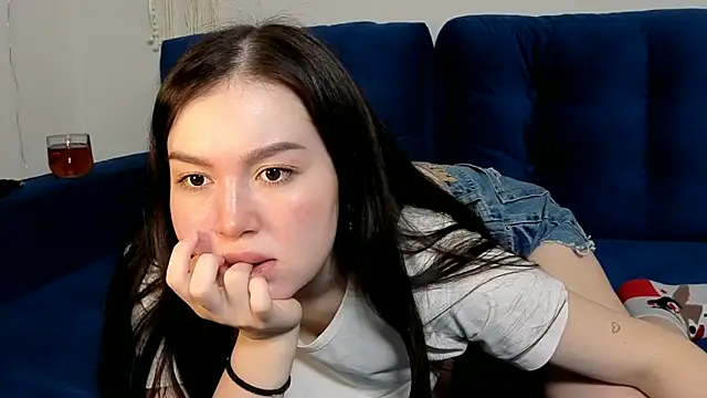 Snapshot of LexeeLuv chatting on 10-16-25, 02:31 LexeeLuv online show from 10-16-25, 02:31