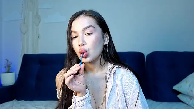 LexeeLuv online show from 03-10-26, 10:14