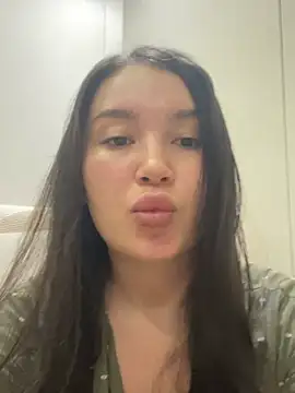 LexeeLuv online show from 04-19-26, 06:36