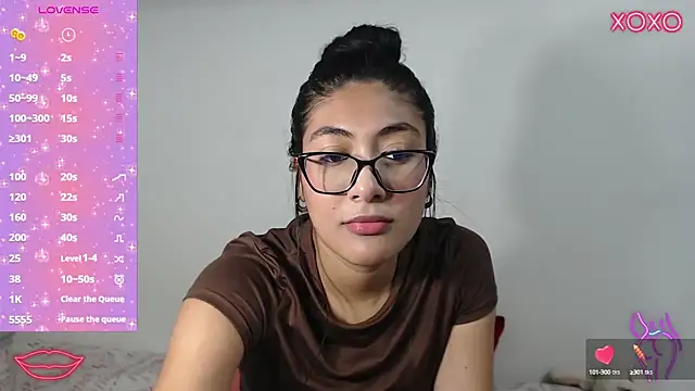 Snapshot of Allison_19__ chatting on 10-08-25, 07:54 Allison 19 online show from 10-08-25, 07:54