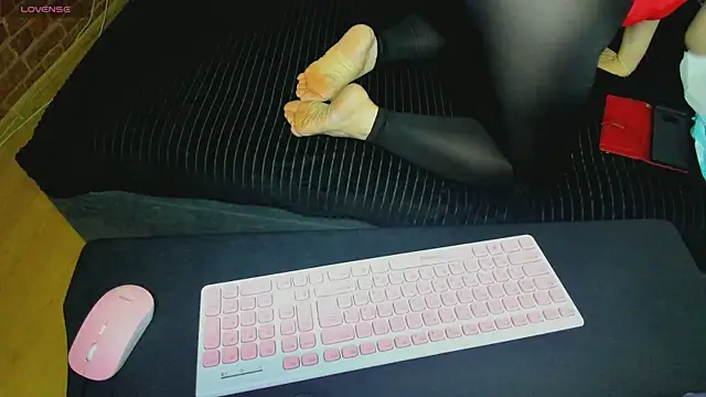 Cutiee Alicee online show from 04-22-26, 07:53