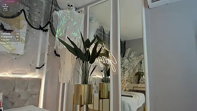 ellette   online show from 10-26-25, 07:31