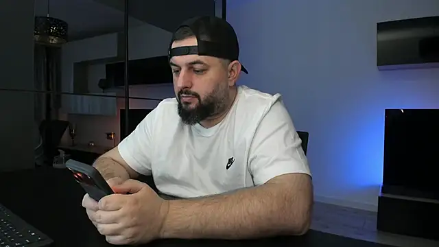 Snapshot of DravenPeak chatting on 04-02-26, 04:13 DravenPeak online show from 04-02-26, 04:13