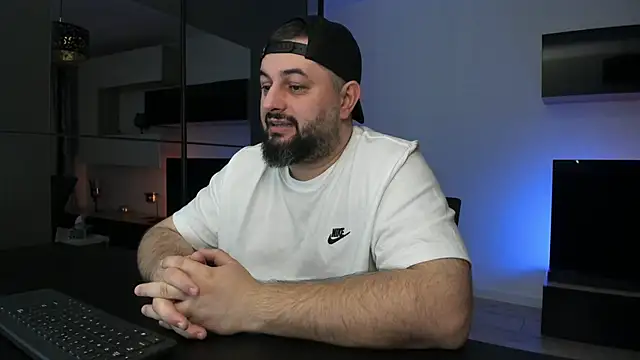 Snapshot of DravenPeak chatting on 04-04-26, 05:52 DravenPeak online show from 04-04-26, 05:52