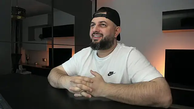 Snapshot of DravenPeak chatting on 04-15-26, 08:31 DravenPeak online show from 04-15-26, 08:31