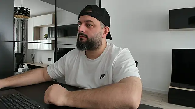 Snapshot of DravenPeak chatting on 04-15-26, 08:09 DravenPeak online show from 04-15-26, 08:09