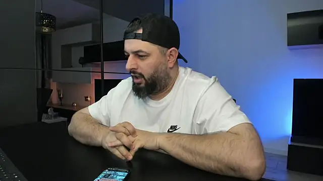 Snapshot of DravenPeak chatting on 04-08-26, 12:45 DravenPeak online show from 04-08-26, 12:45