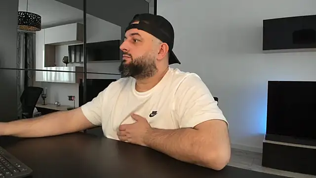 Snapshot of DravenPeak chatting on 04-16-26, 02:07 DravenPeak online show from 04-16-26, 02:07