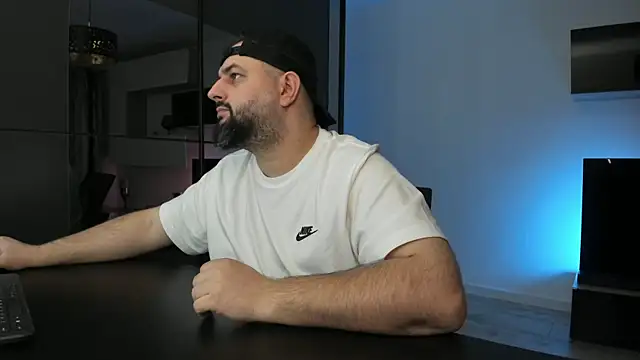 Snapshot of DravenPeak chatting on 04-01-26, 05:54 DravenPeak online show from 04-01-26, 05:54