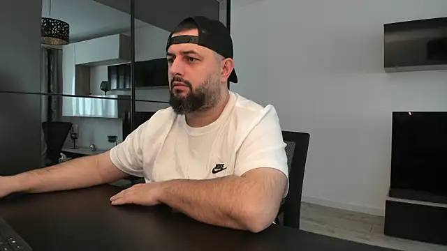 Snapshot of DravenPeak chatting on 04-03-26, 10:00 DravenPeak online show from 04-03-26, 10:00