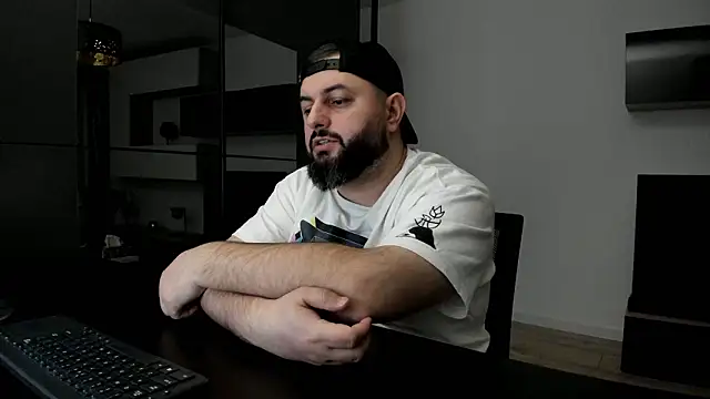 Snapshot of DravenPeak chatting on 03-09-26, 06:22 DravenPeak online show from 03-09-26, 06:22