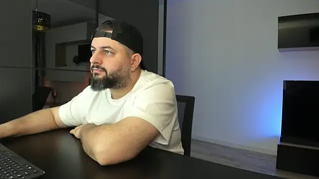 Snapshot of DravenPeak chatting on 04-05-26, 10:27 DravenPeak online show from 04-05-26, 10:27