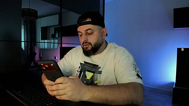 Snapshot of DravenPeak chatting on 03-21-26, 04:11 DravenPeak online show from 03-21-26, 04:11